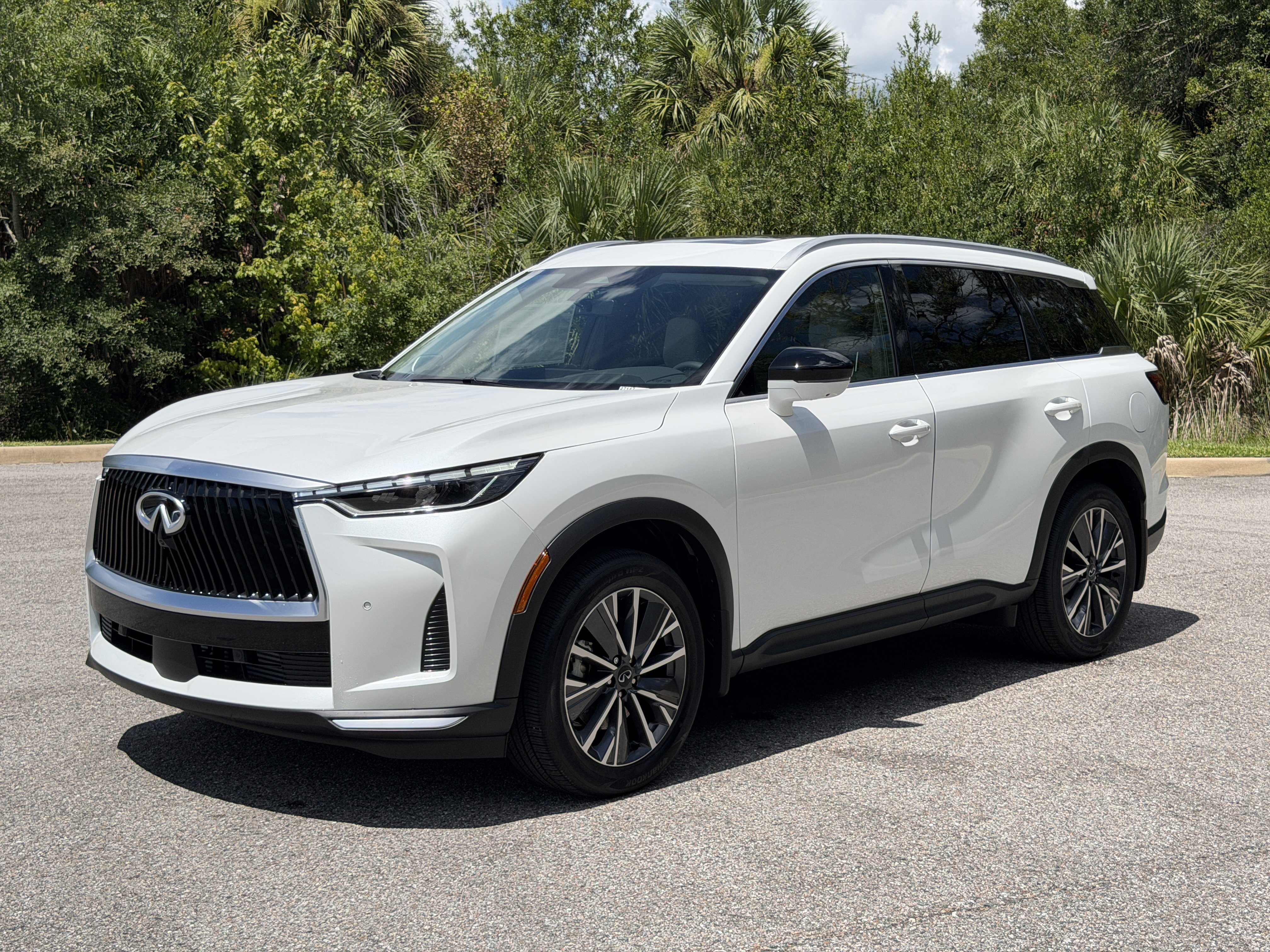 New 2027 INFINITI QX60 LUXE SUV