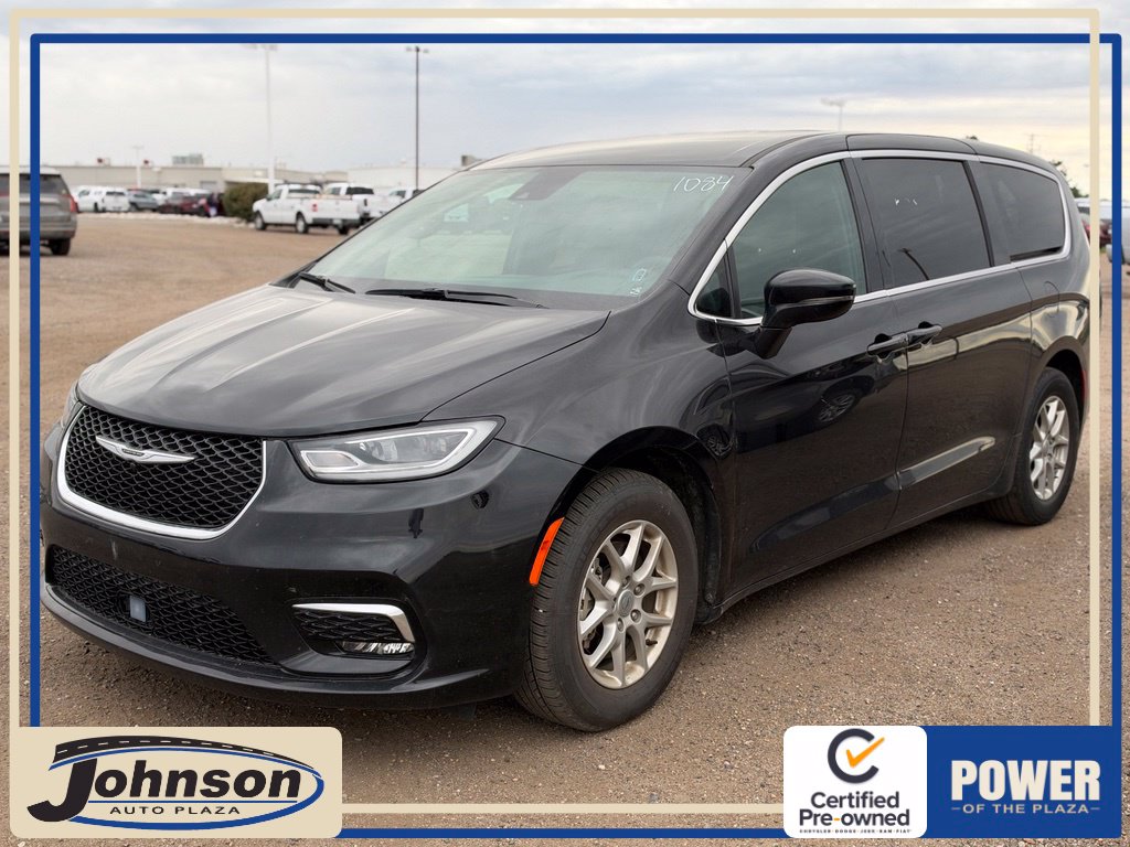 2025 Chrysler Pacifica Select