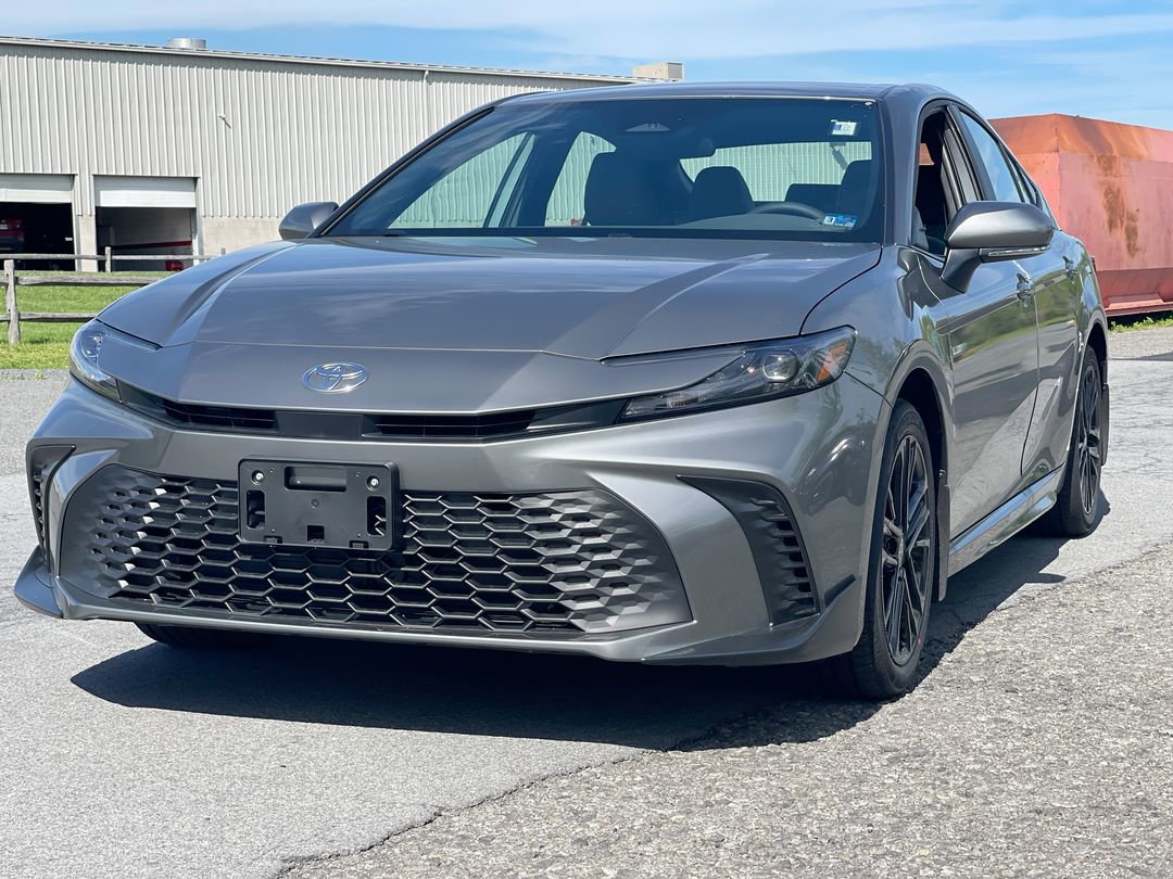 2026 Toyota Camry SE - Photo 12
