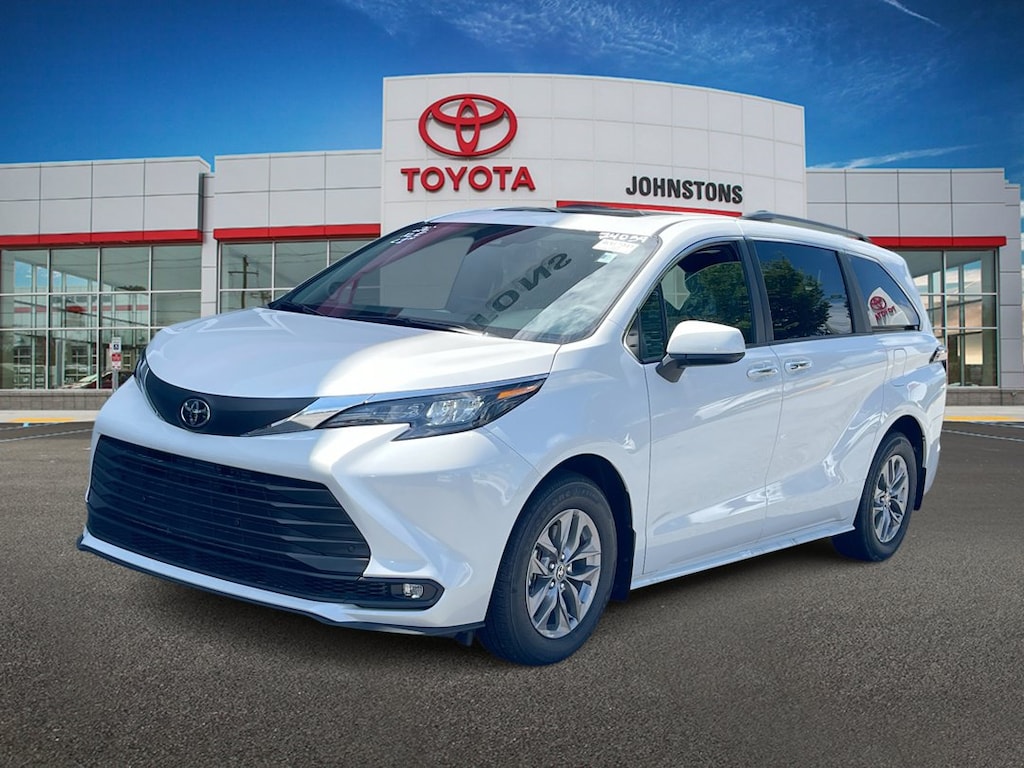Used 2026 Toyota Sienna XLE 8 Passenger Van Passenger Van