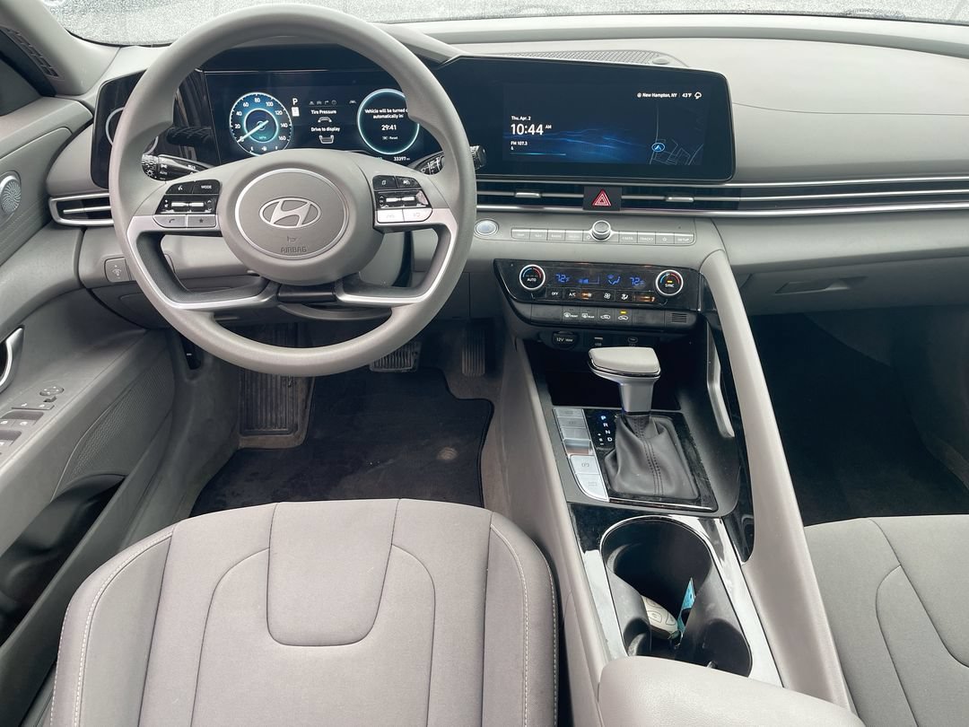 2024 Hyundai Elantra Blue - Photo 10