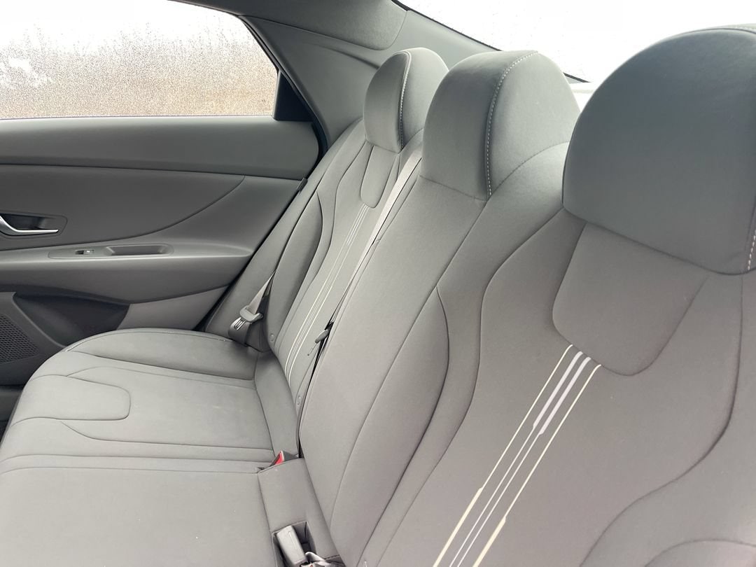2024 Hyundai Elantra Blue - Photo 9