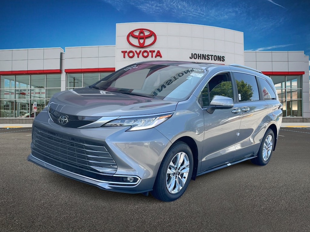 Used 2026 Toyota Sienna Limited 7 Passenger Van Passenger Van
