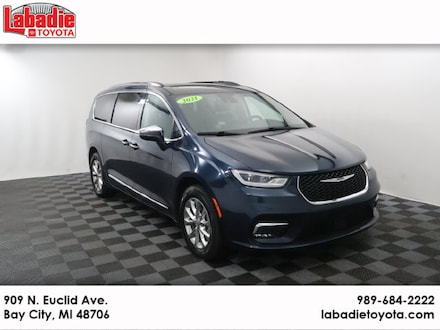 2021 Chrysler Pacifica Limited Van Passenger Van