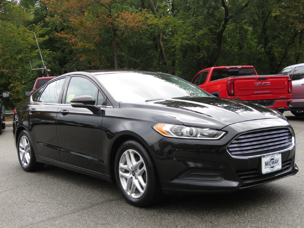 Used 2015 Ford Fusion SE Sedan