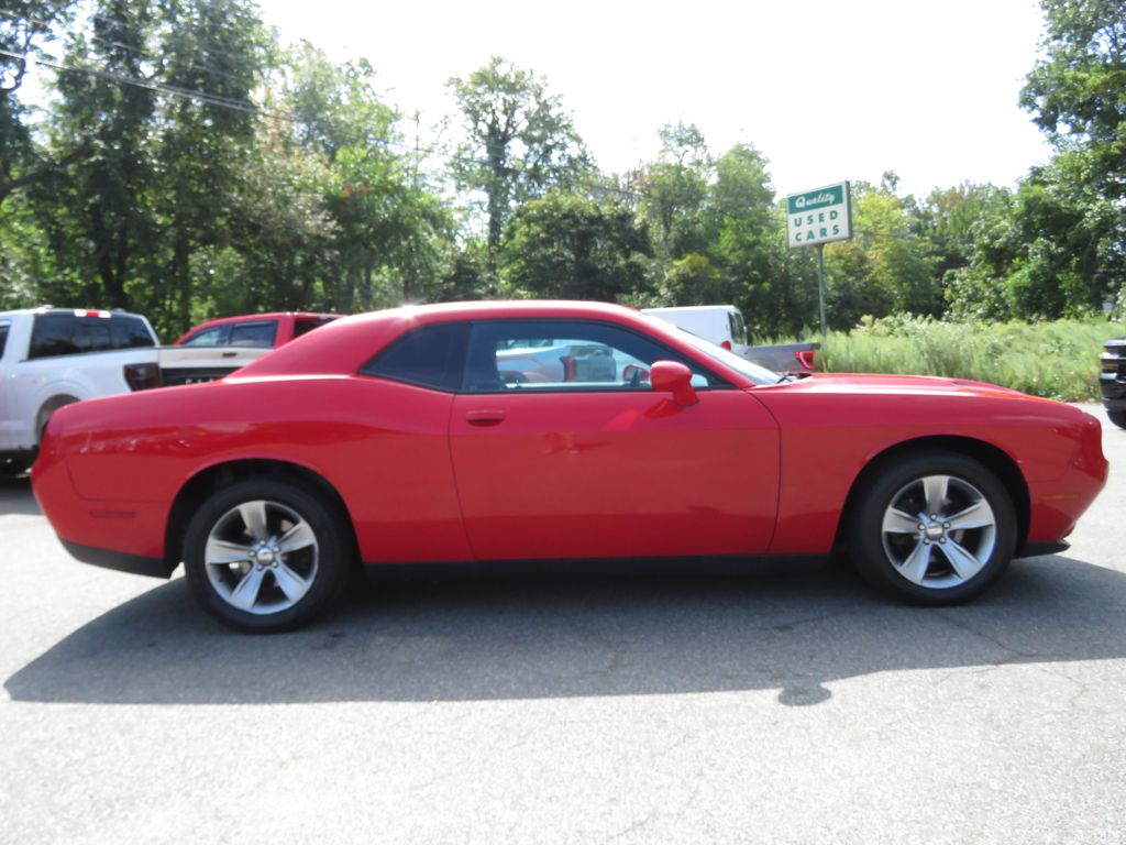 Used 2016 Dodge Challenger SXT Coupe