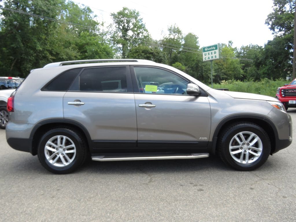 Used 2015 Kia Sorento LX AWD SUV