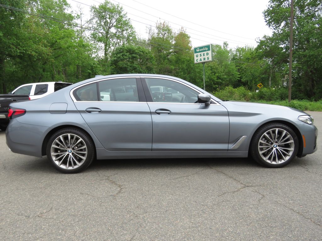 Used 2022 BMW 5 Series 530i xDrive Sedan