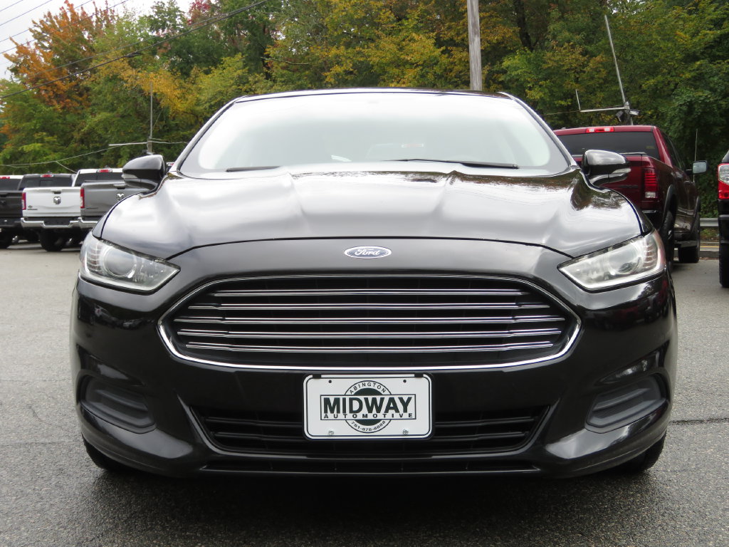 Used 2015 Ford Fusion SE Sedan