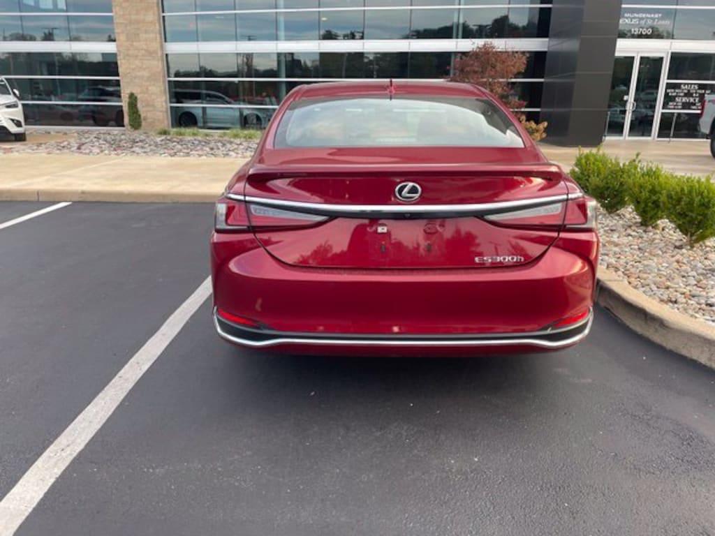 Certified 2025 Lexus ES 300h Luxury Sedan
