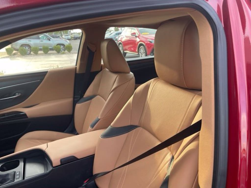 Certified 2025 Lexus ES 300h Luxury Sedan