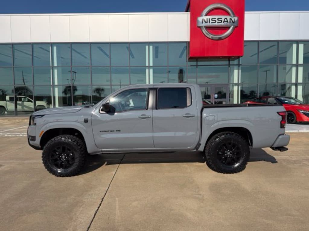 New 2027 Nissan Frontier SV Truck Crew Cab