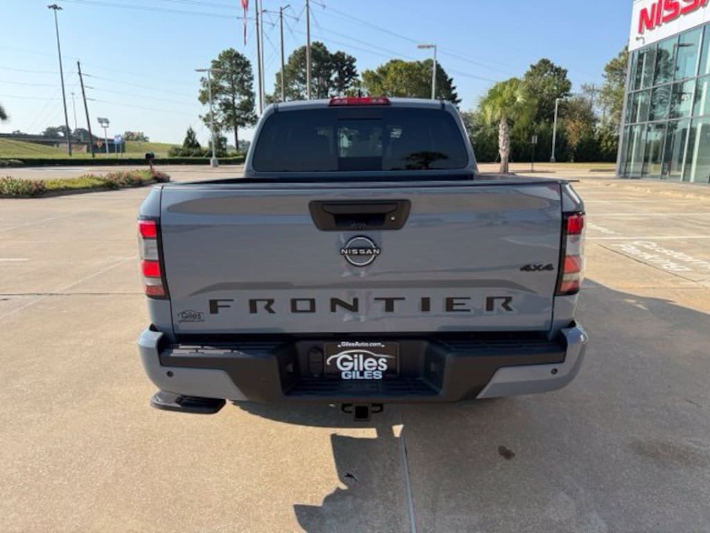 New 2027 Nissan Frontier SV Truck Crew Cab