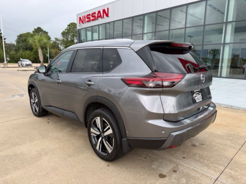 Used 2025 Nissan Rogue SL SUV