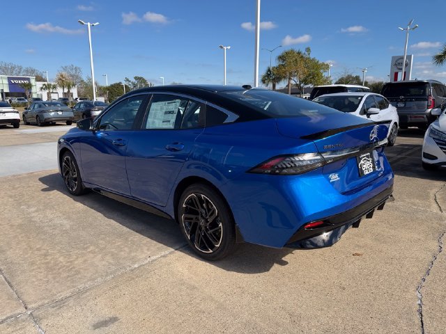 2026 Nissan Sentra SR - Photo 3