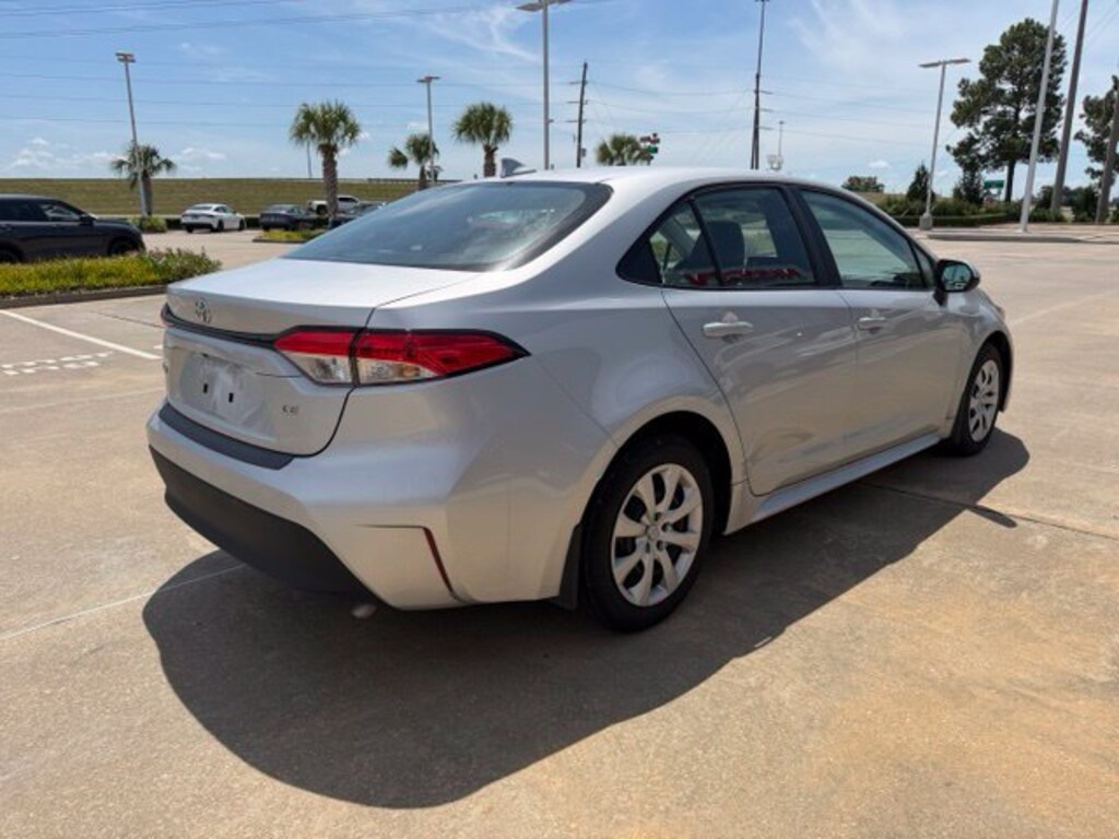 Used 2025 Toyota Corolla LE Sedan