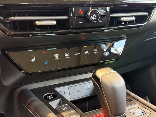 2026 Nissan KICKS SR - Photo 16