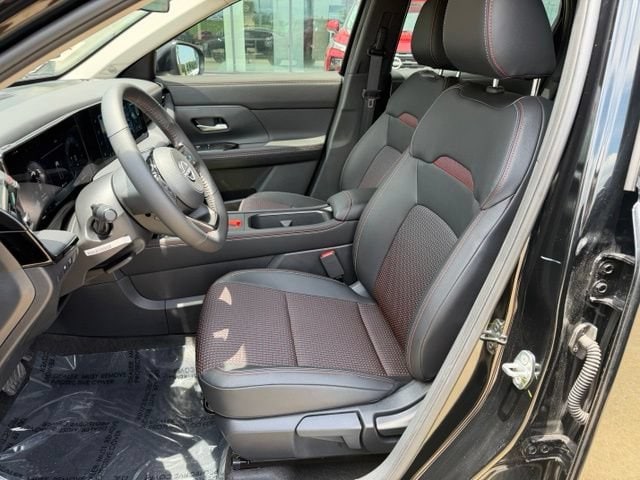 2026 Nissan KICKS SR - Photo 11