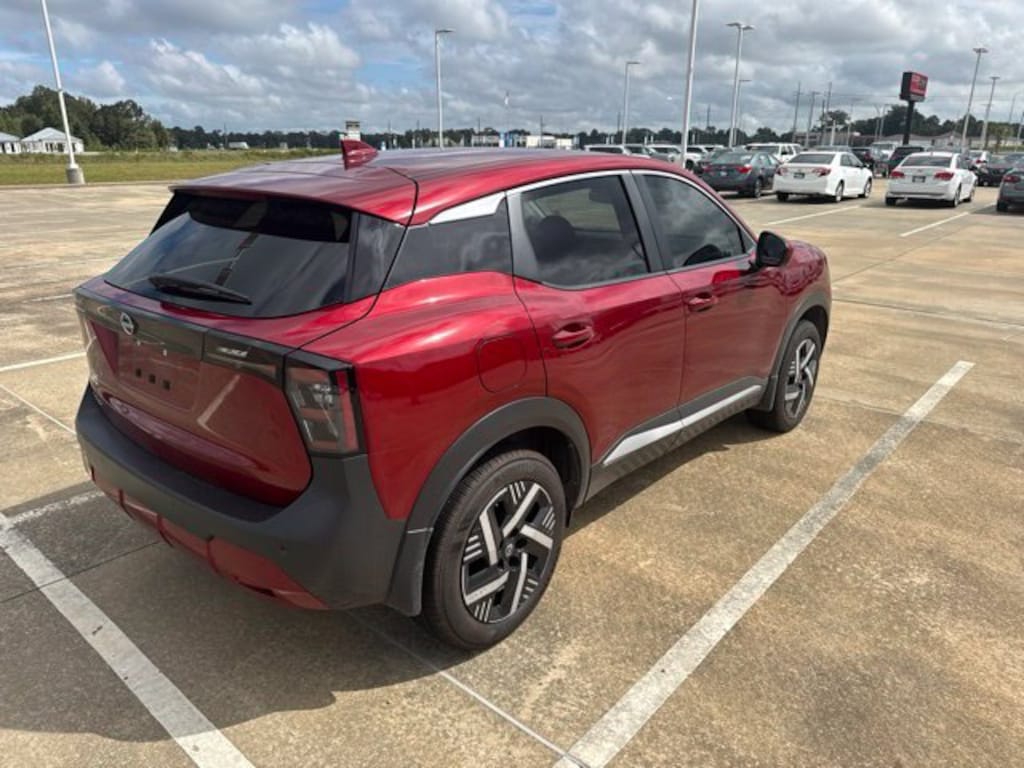 Used 2025 Nissan Kicks SV SUV