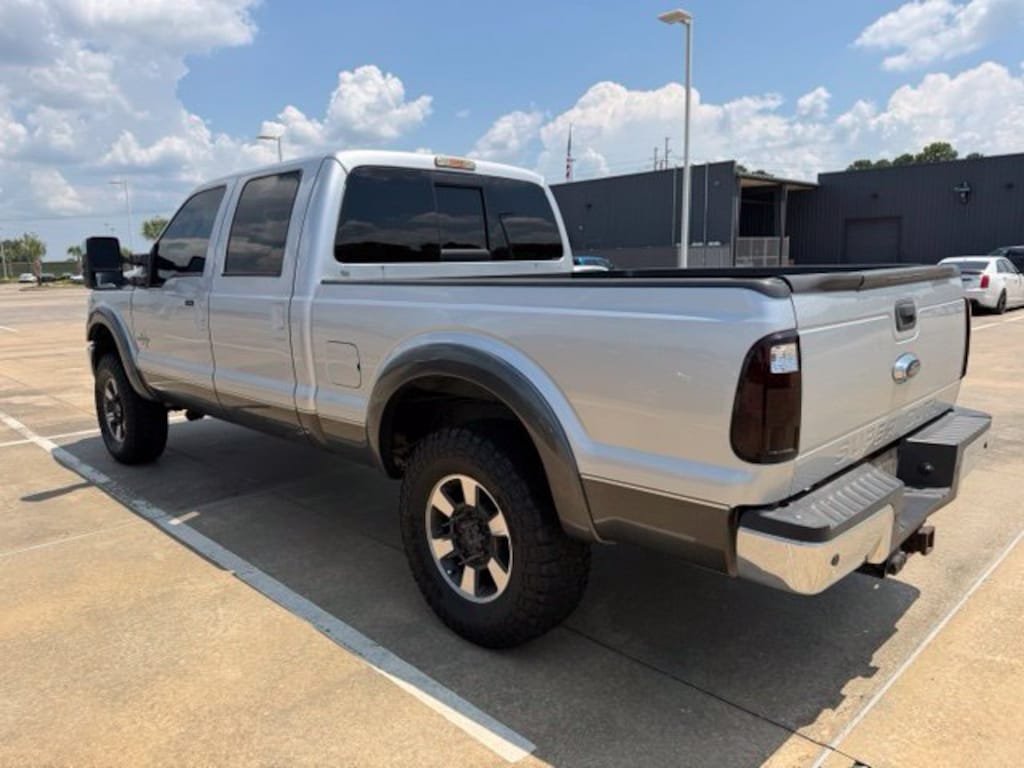 Used 2015 Ford F-250SD Lariat Truck Crew Cab