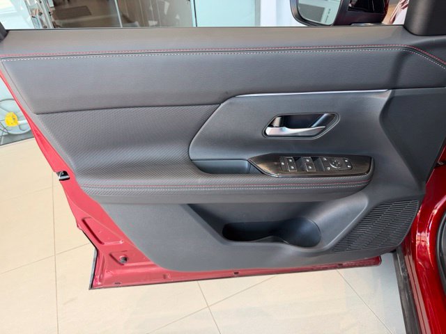 2026 Nissan KICKS SR - Photo 10