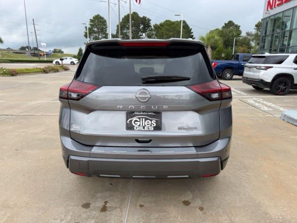 Used 2025 Nissan Rogue SL SUV