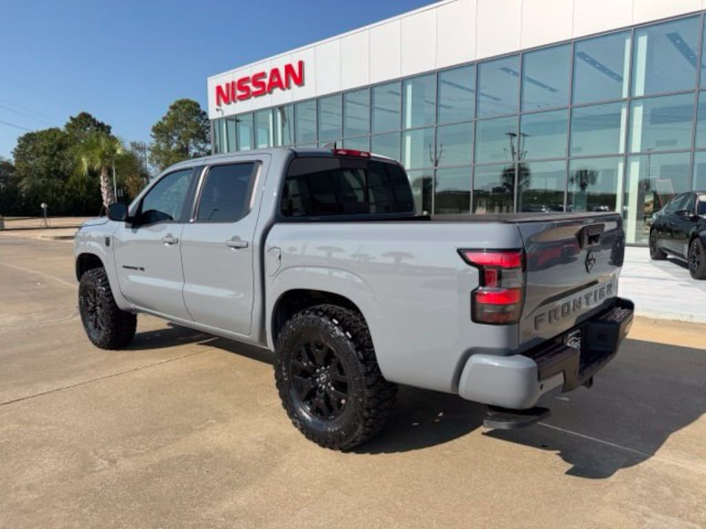 New 2027 Nissan Frontier SV Truck Crew Cab