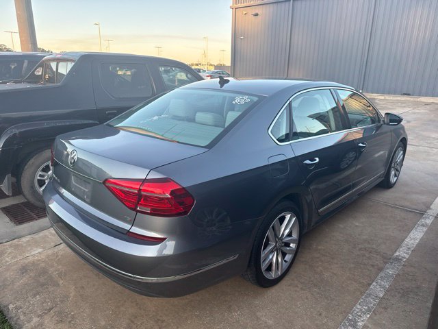 Used 2016 Volkswagen Passat SEL