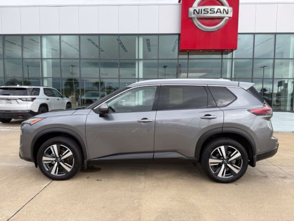 Used 2025 Nissan Rogue SL SUV