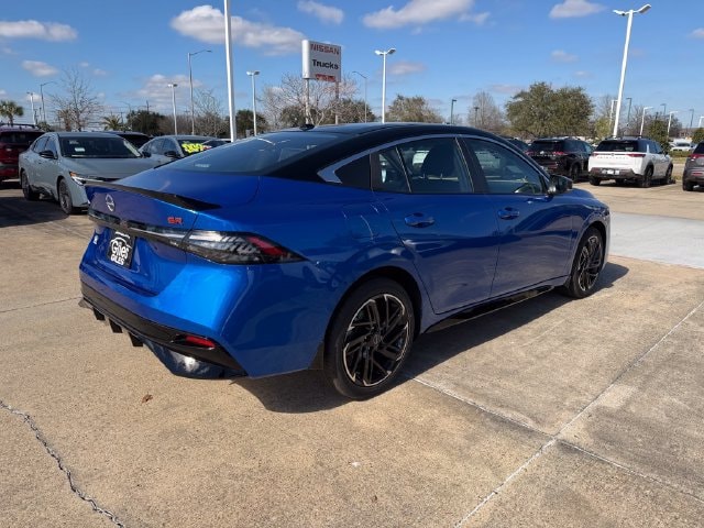 2026 Nissan Sentra SR - Photo 5