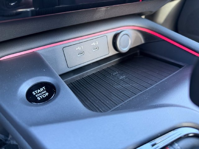 2026 Nissan Sentra SR - Photo 22