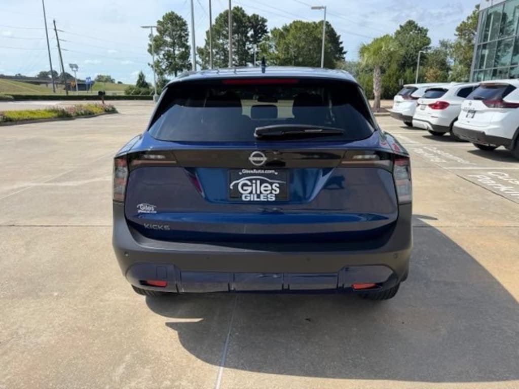 Used 2025 Nissan Kicks SV SUV
