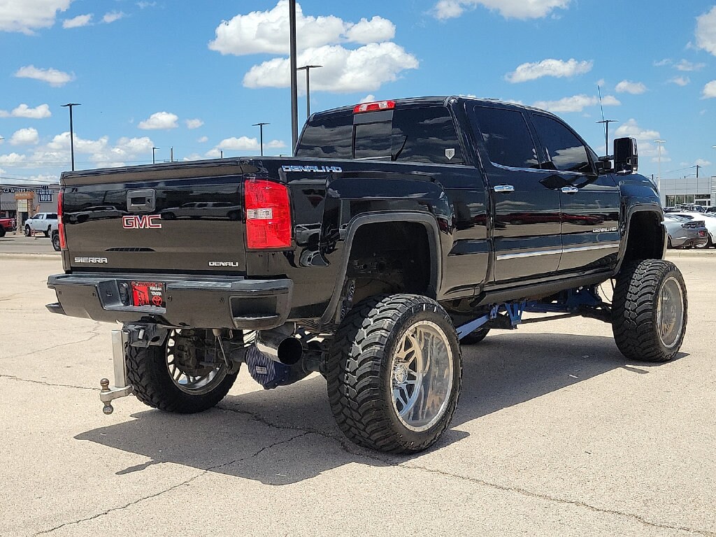 Used 2017 GMC Sierra 2500HD Denali Truck Crew Cab