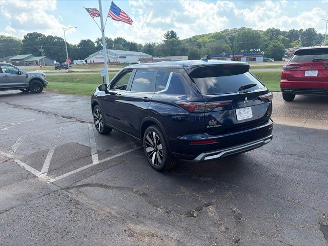 New 2026 Mitsubishi Outlander SE SUV