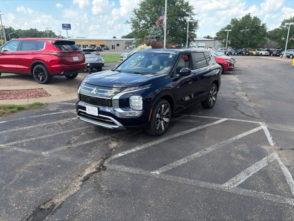 New 2026 Mitsubishi Outlander SE SUV