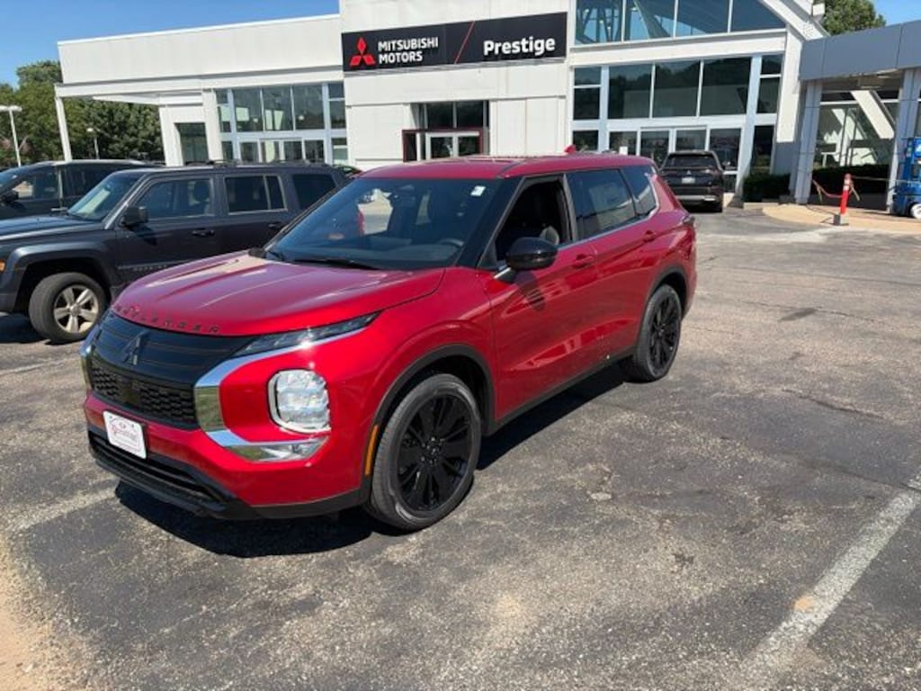 New 2026 Mitsubishi Outlander LE SUV