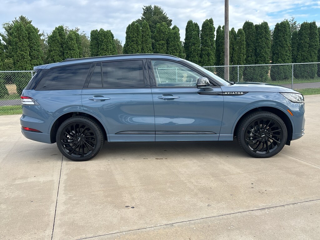 New 2026 Lincoln Aviator Reserve SUV