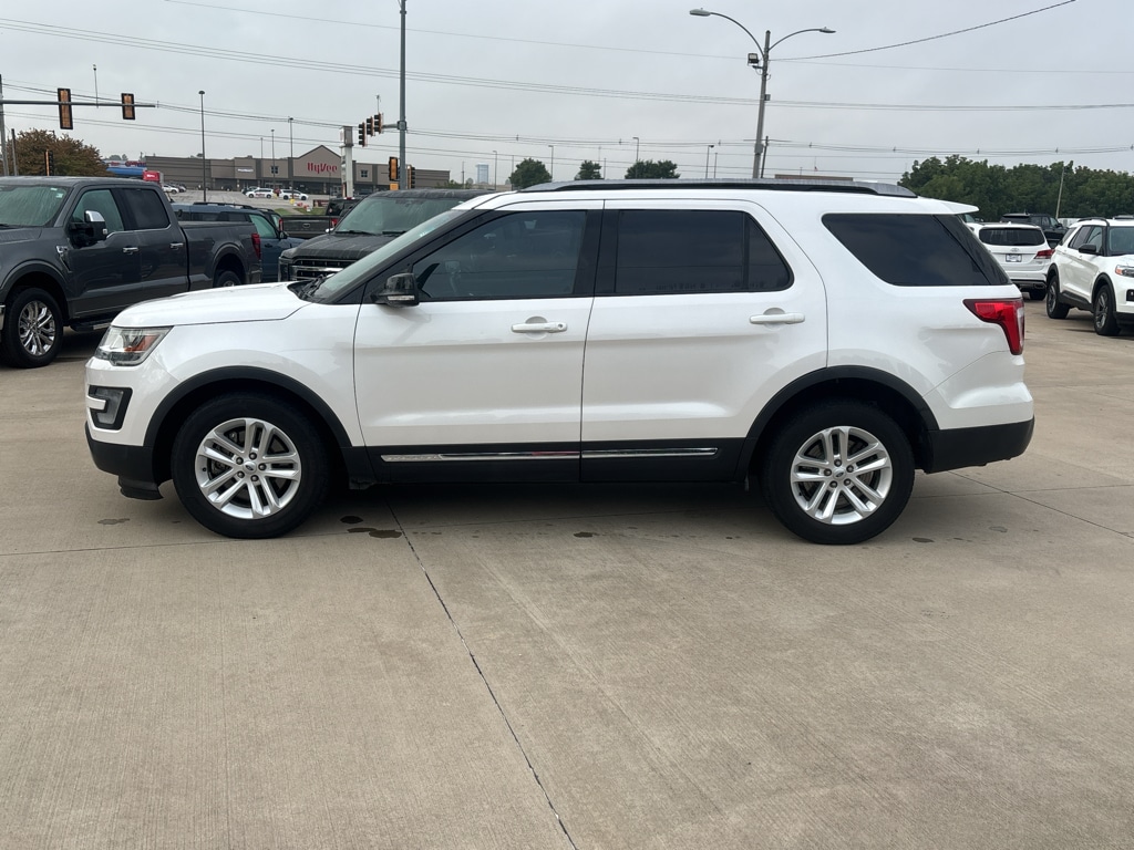 Used 2017 Ford Explorer XLT SUV