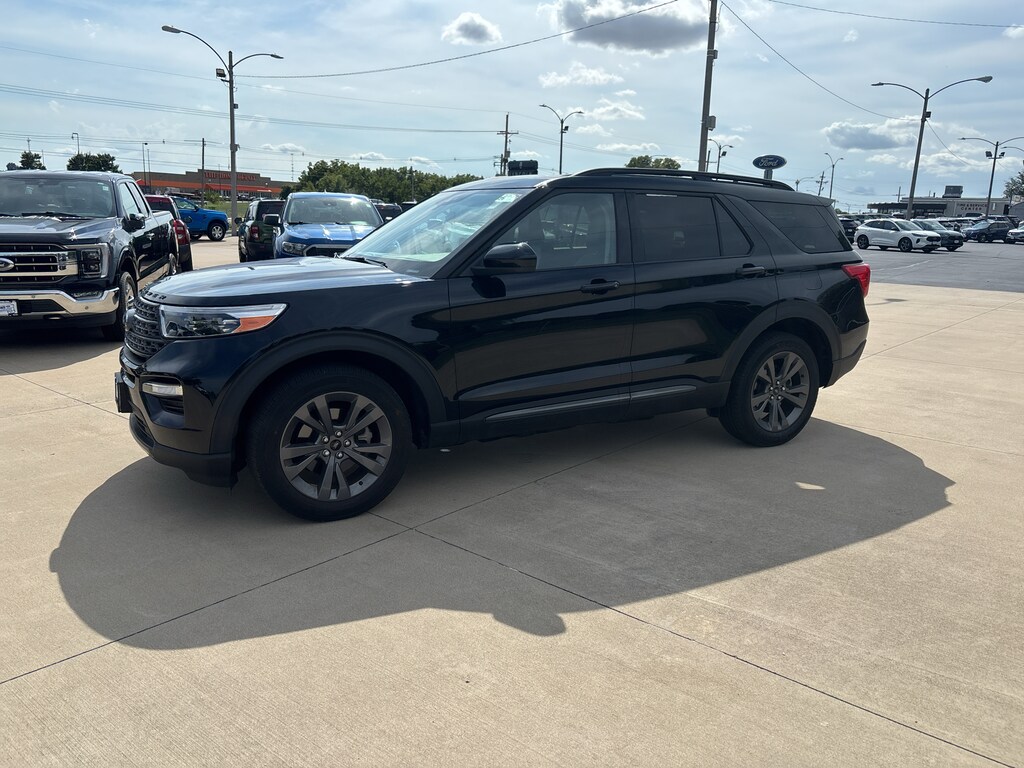 Used 2024 Ford Explorer XLT SUV