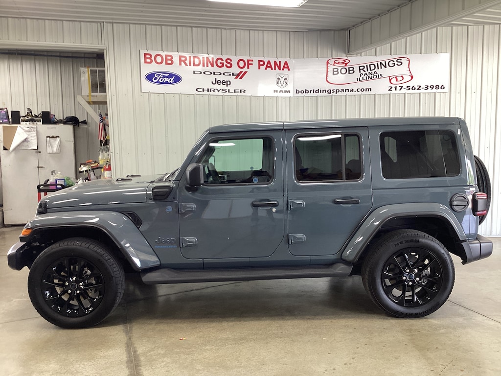 Used 2025 Jeep Wrangler 4xe Sahara SUV