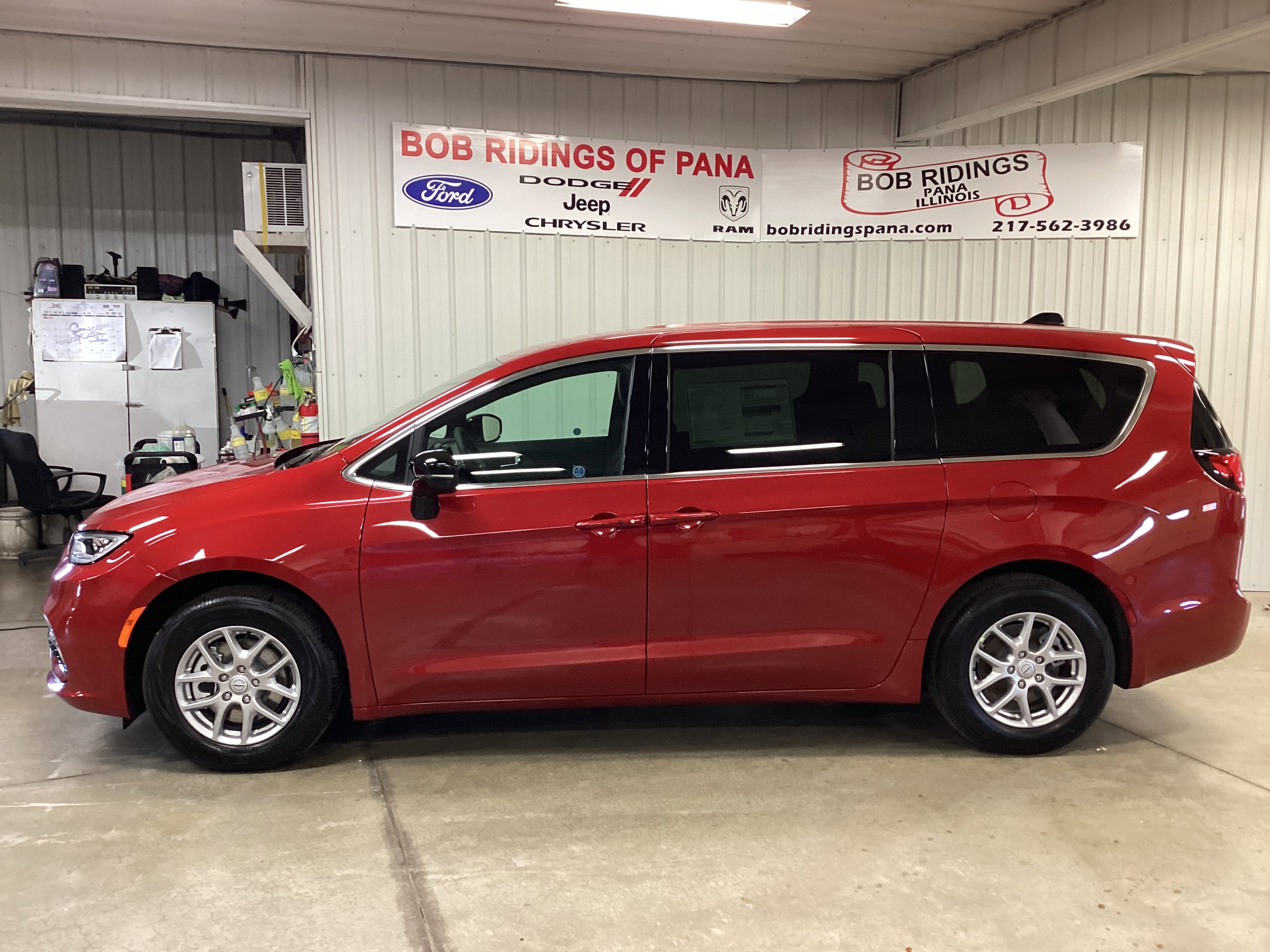 New 2026 Chrysler Pacifica Select Van Passenger Van