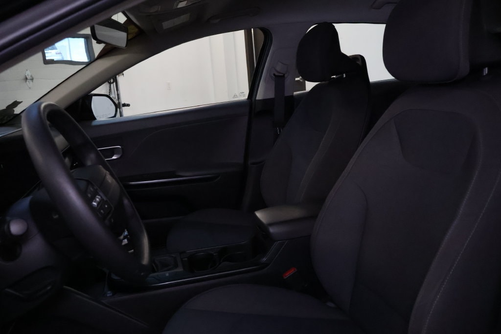 2025 Kia K4 LXS - Photo 13