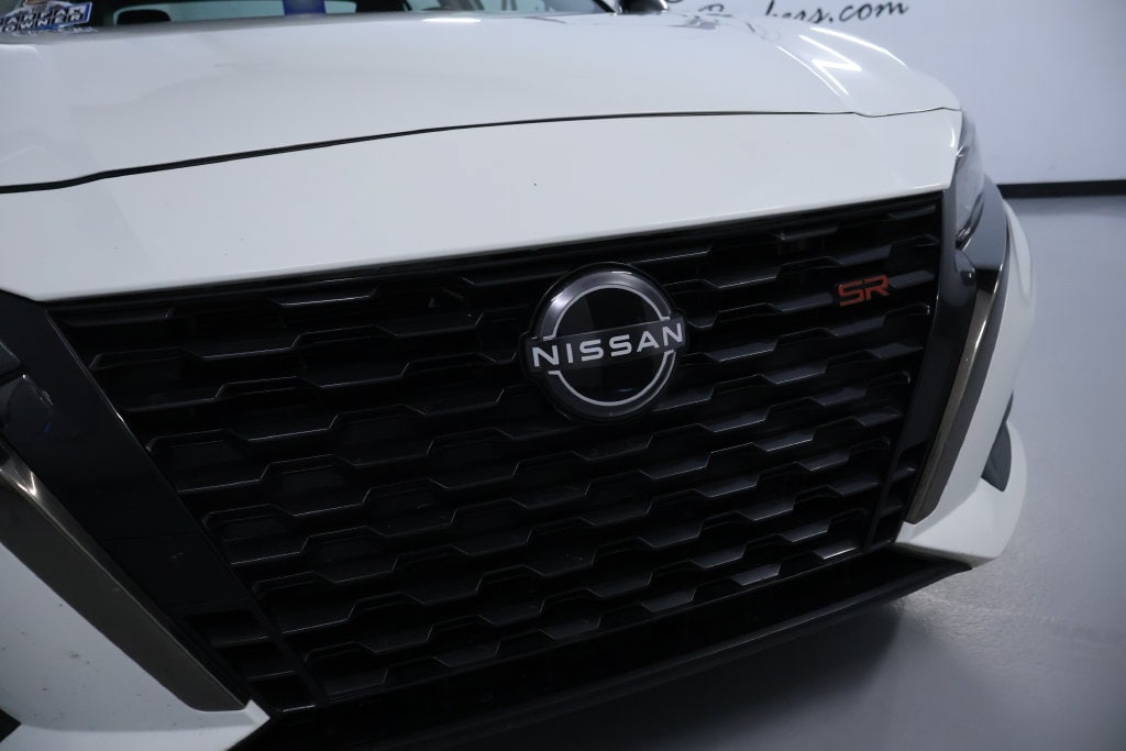 2024 Nissan Altima SR - Photo 9