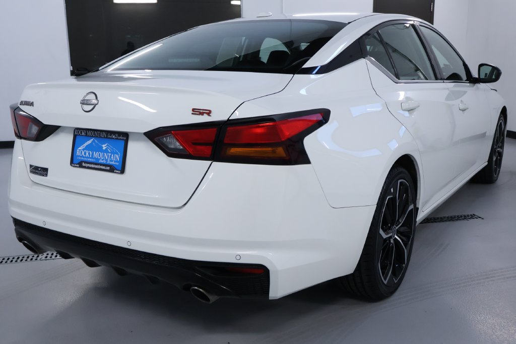 2024 Nissan Altima SR - Photo 7
