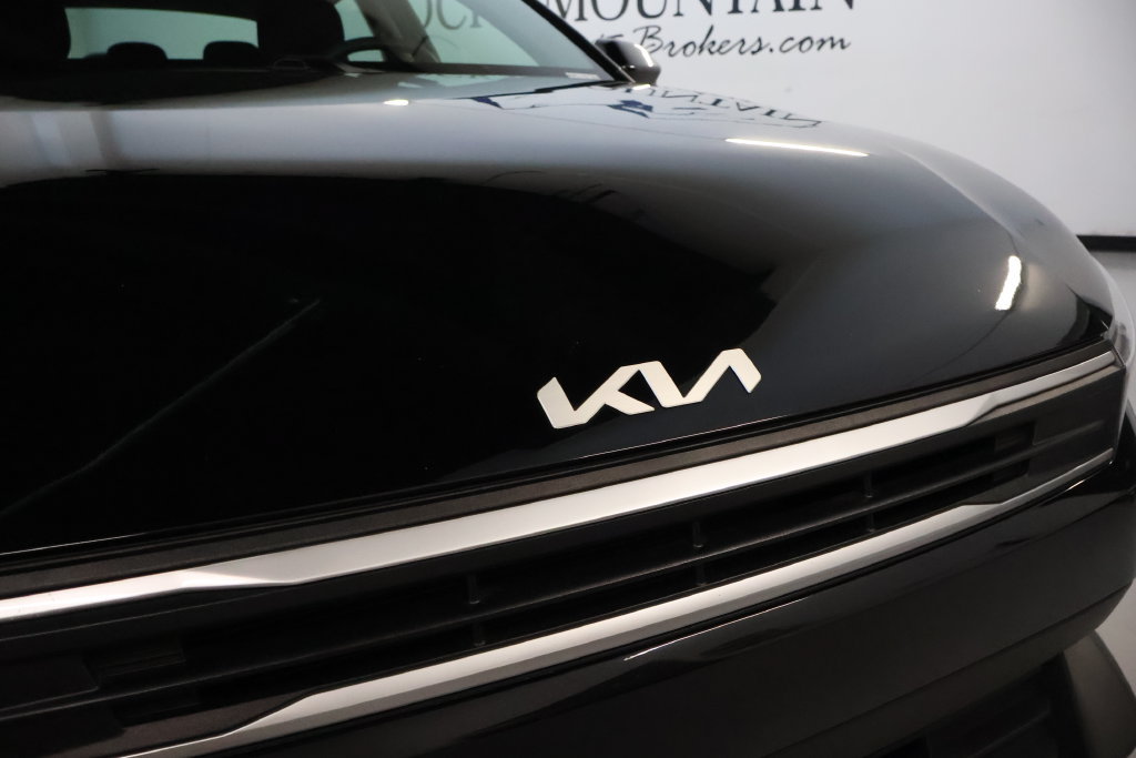 2025 Kia K4 LXS - Photo 9