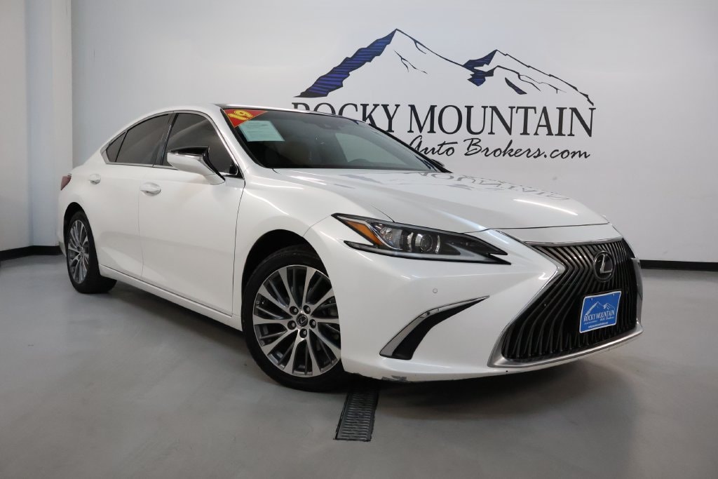 2019 Lexus ES