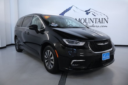 2023 Chrysler Pacifica Hybrid Touring L Van Passenger Van