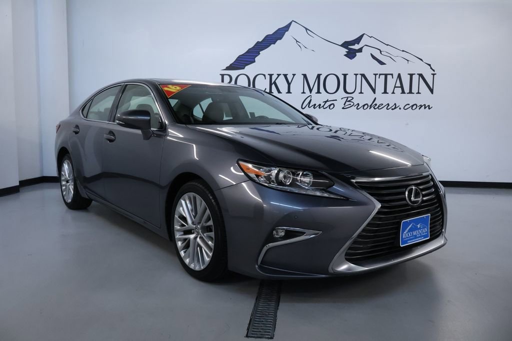2016 Lexus ES