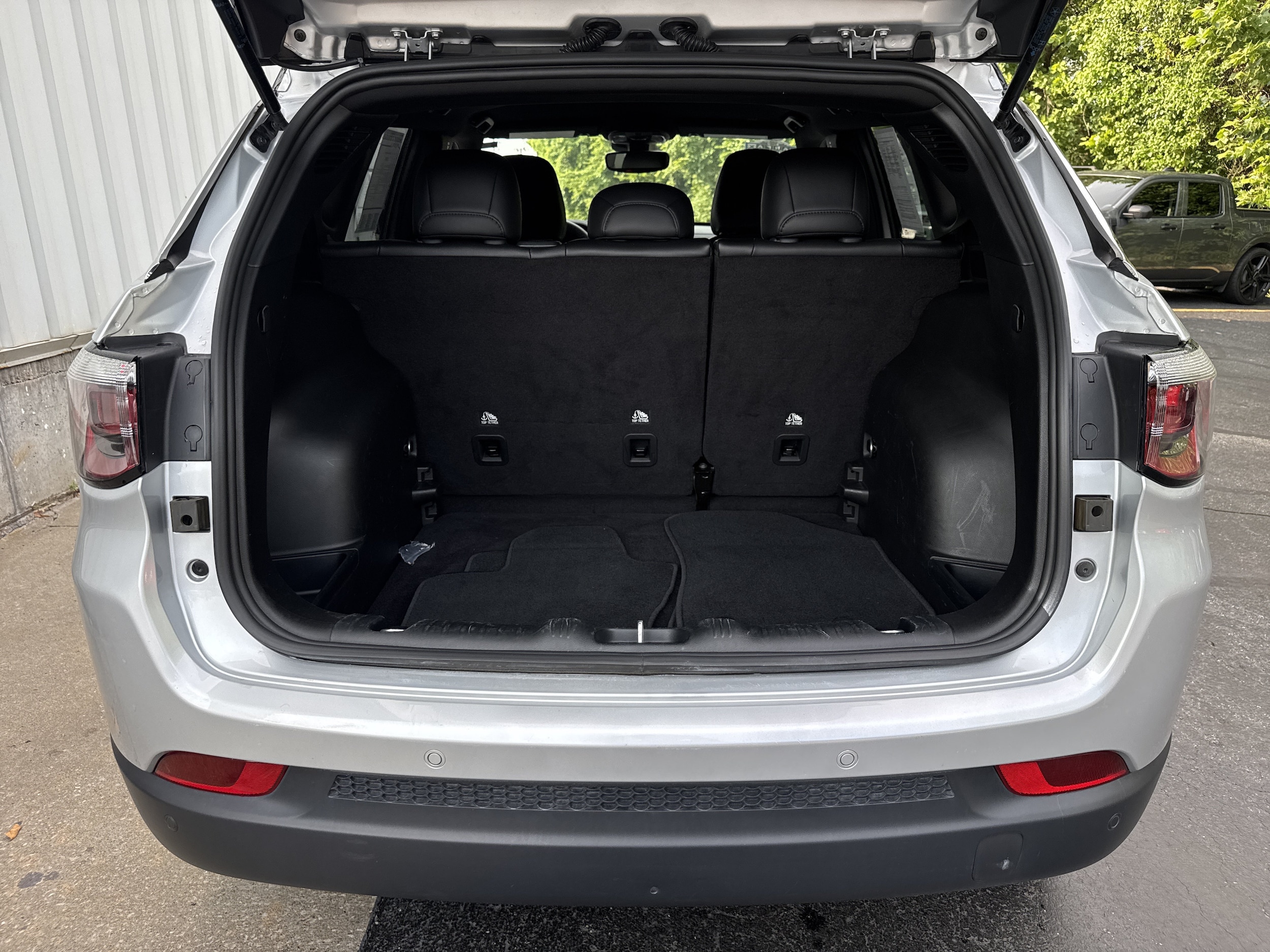 2025 Jeep Compass Limited - Photo 13