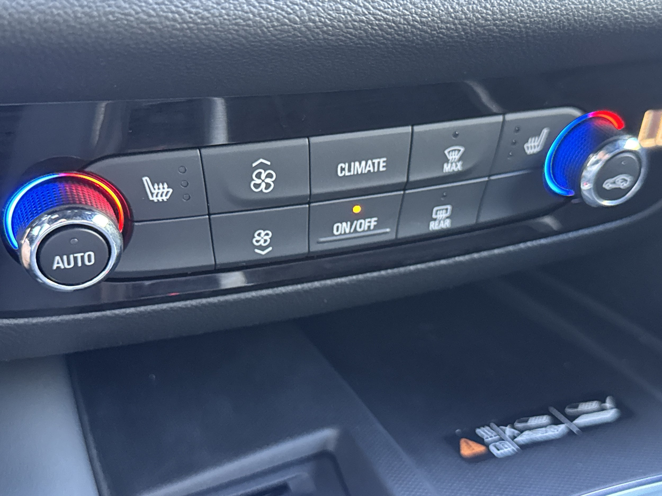 2023 Buick Enclave Essence - Photo 23